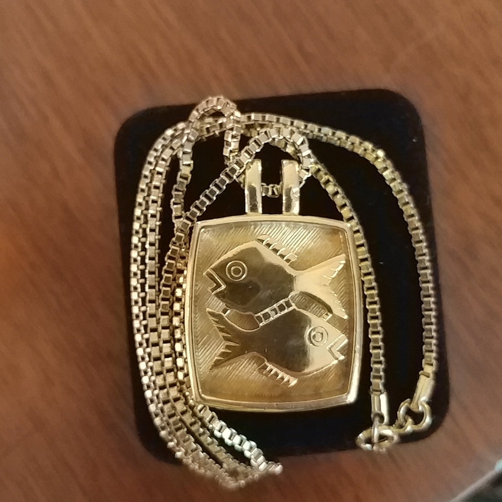 Pisces zodiac necklace